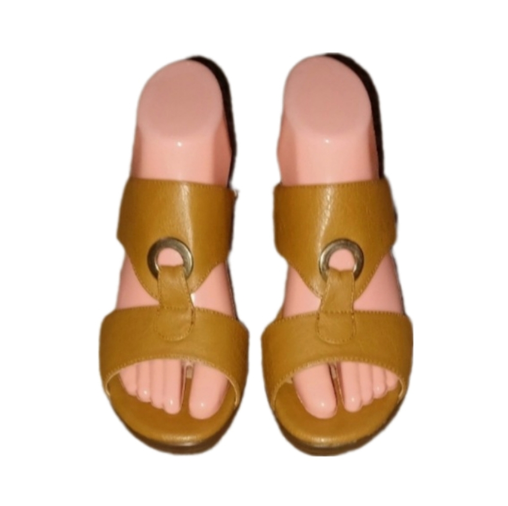 (3/$25) Avenue Brown Leather Sandals - Picture 2 of 5